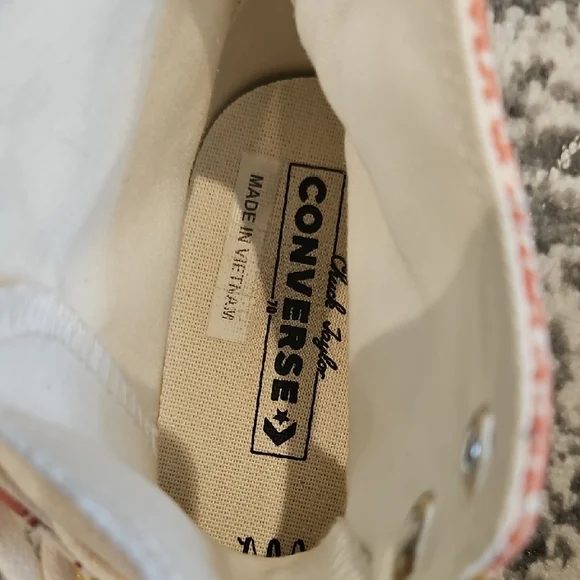 Converse Women's 70 CHUCK TAYLOR Metallic High Top Cream and Light Pink Floral - Picture 6 of 12